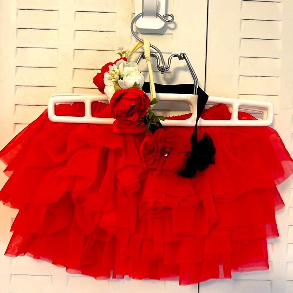 Red baby girl tutu and flower headbands in size 1-2T